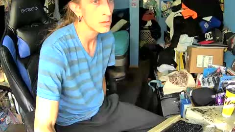 Snapshot of aaron111dub chatting on June 2026 03:10:01 PM NorCalLongSlong online show from June 2026 03:10:01 PM