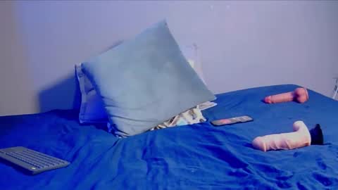 Aaron online show from June 2026 03:35:01 AM