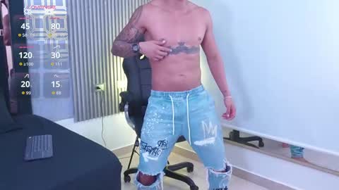 Aaron  online show from June 2026 04:36:02 AM