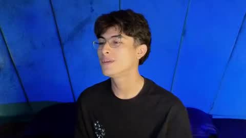 Snapshot of aaron_eze chatting on October 2025 09:20:01 PM Aaron Ezequiel online show from October 2025 09:20:01 PM