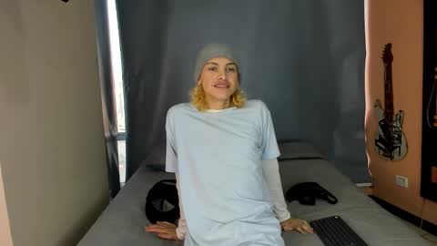 Snapshot of aaron_fordd chatting on November 2025 11:20:02 AM Aaron fordd online show from November 2025 11:20:02 AM