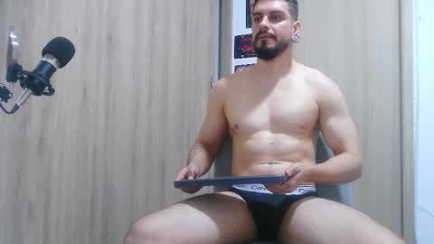 Aaron kwok online show from November 2025 04:35:01 AM