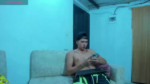 aaron_mercury online show from July 2026 03:37:01 AM