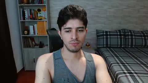 Aaron online show from November 2025 07:47:01 PM