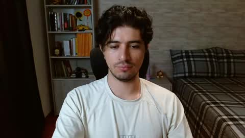 Aaron online show from April 2026 09:39:33 PM