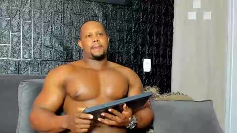 Aaron online show from September 2025 11:03:01 AM