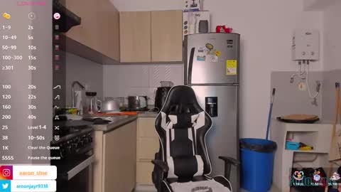 Aaron online show from February 2026 05:23:02 AM