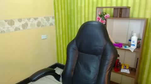 im NiallDun online show from January 2025 10:40:01 AM