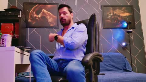 Aaron online show from January 2025 03:48:02 AM