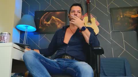 Aaron online show from September 2025 04:47:02 AM