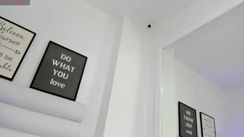 abbey_walker online show from February 2026 11:18:01 AM