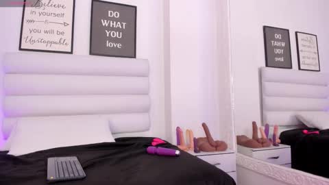 abbey_walker online show from March 2026 11:16:02 AM