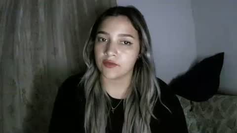 Snapshot of abbie_23 chatting on March 2026 06:21:01 AM Abbie cute online show from March 2026 06:21:01 AM