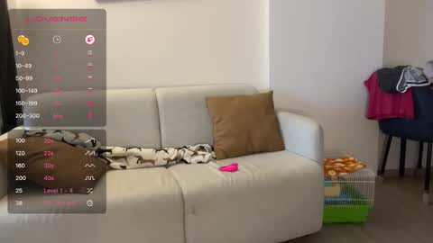 Abbie xo online show from November 2025 12:25:01 AM