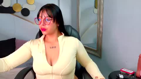 Abbie  online show from July 2026 11:19:02 AM