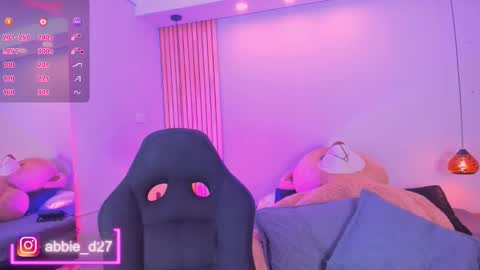 Abbie Edmond  online show from November 2025 05:28:02 AM