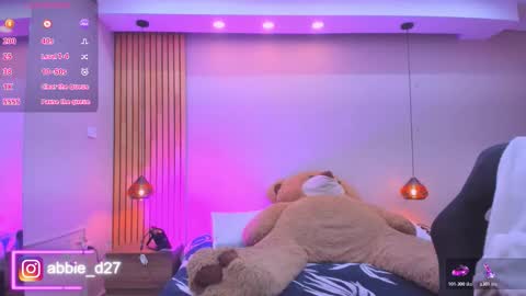 Abbie Edmond  online show from January 2026 04:04:02 AM