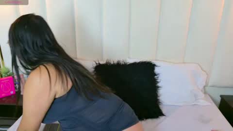 abbiejones_ online show from October 2025 01:41:01 PM