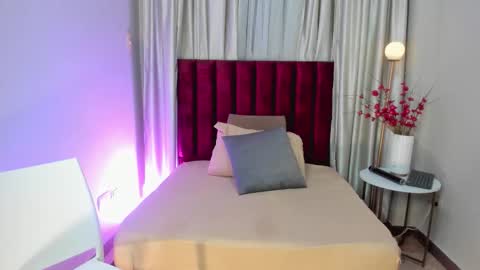 Abbie Joness online show from November 2025 11:12:02 AM