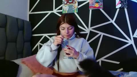 Abby y Crhiss  online show from October 2025 03:01:02 AM