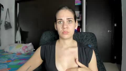 Snapshot of abby_connie chatting on June 2026 01:21:01 AM Abby Connie online show from June 2026 01:21:01 AM