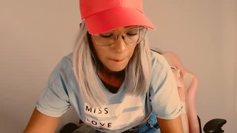 May  Imstagram  online show from December 2024 06:53:01 PM
