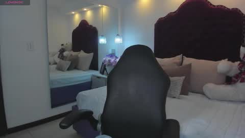 Abby Roux online show from October 2025 03:36:02 AM