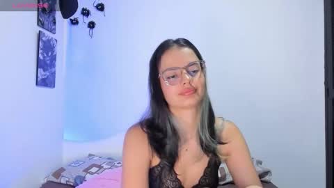 Abby Saenz online show from October 2025 06:49:02 PM