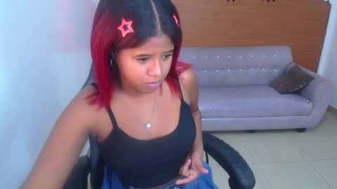 Snapshot of abby_t_ chatting on March 2025 03:46:02 AM abby online show from March 2025 03:46:02 AM