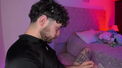 START TRANSMISSION ---- AM COLOMBIA TIME online show from April 2026 08:53:02 AM