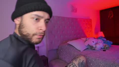 START TRANSMISSION ---- AM COLOMBIA TIME online show from April 2026 07:02:02 AM