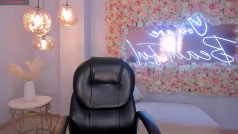 Abby Dalton  online show from October 2025 11:18:02 AM