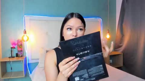 Abby Dixon  online show from March 2026 01:15:01 PM