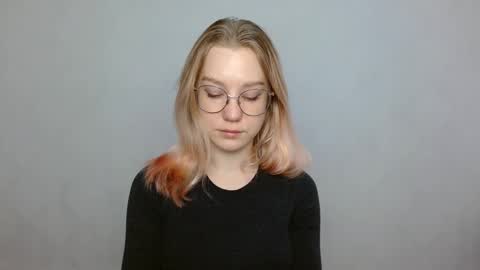 Snapshot of abbymoore__ chatting on January 2025 09:05:01 AM Abby Lovense is active online show from January 2025 09:05:01 AM