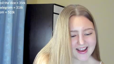 Snapshot of abbywyte chatting on January 2025 01:05:02 PM Abby    Stream at Sat  Sun  Mon  Fri online show from January 2025 01:05:02 PM