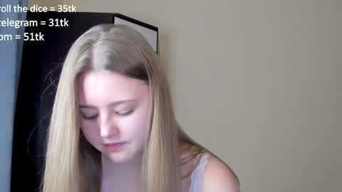 Snapshot of abbywyte chatting on January 2025 01:19:01 PM Abby    Stream at Sat  Sun  Mon  Fri online show from January 2025 01:19:01 PM