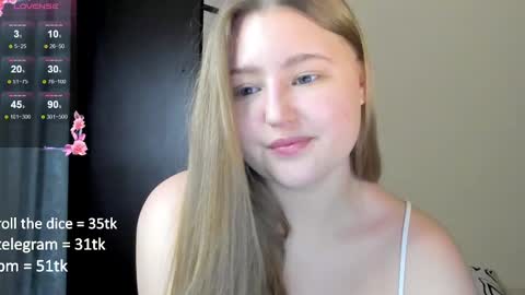 Snapshot of abbywyte chatting on February 2025 03:15:02 PM Abby    Stream at Sat  Sun  Mon  Fri online show from February 2025 03:15:02 PM