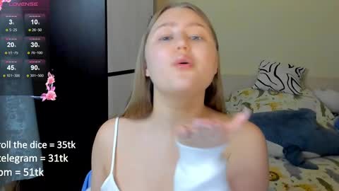 Snapshot of abbywyte chatting on February 2025 03:40:01 PM Abby    Stream at Sat  Sun  Mon  Fri online show from February 2025 03:40:01 PM