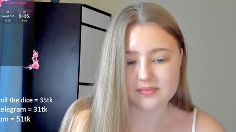 Snapshot of abbywyte chatting on February 2025 01:31:02 PM Abby    Stream at Sat  Sun  Mon  Fri online show from February 2025 01:31:02 PM