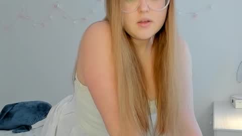 Abby    Stream at Sat  Sun  Mon  Fri online show from February 2026 02:18:01 PM