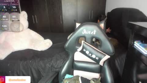 Snapshot of abbyxlee chatting on February 2025 09:50:02 PM online show from February 2025 09:50:02 PM