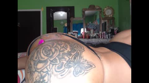Snapshot of abigail_luv chatting on October 2025 03:36:01 AM Abigail online show from October 2025 03:36:01 AM
