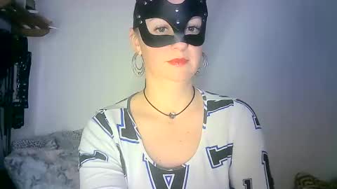 GoldenFish online show from December 2024 01:59:01 AM