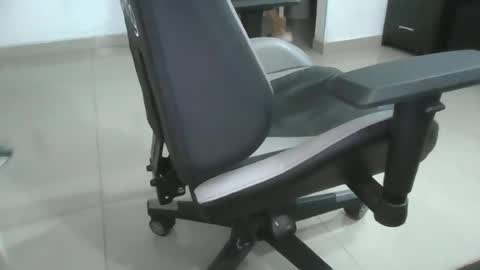 Snapshot of abraca402512 chatting on June 2026 04:42:01 PM abraca402512 online show from June 2026 04:42:01 PM
