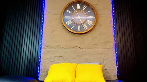 Snapshot of abravanel_sefardi chatting on May 2026 05:28:02 PM Abrovanel online show from May 2026 05:28:02 PM