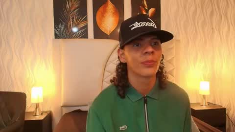 Snapshot of abravanel_sefardi chatting on May 2026 10:51:02 PM Abrovanel online show from May 2026 10:51:02 PM