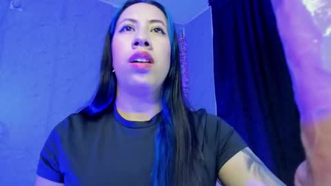 Snapshot of abril_soto chatting on November 2025 02:33:01 AM Abril online show from November 2025 02:33:01 AM