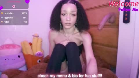 Peach online show from December 2025 04:08:02 AM