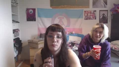 Snapshot of absintiliak chatting on May 2026 05:19:02 PM absintiliak online show from May 2026 05:19:02 PM