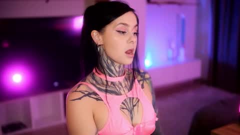 acid_pie online show from October 2025 06:53:02 PM